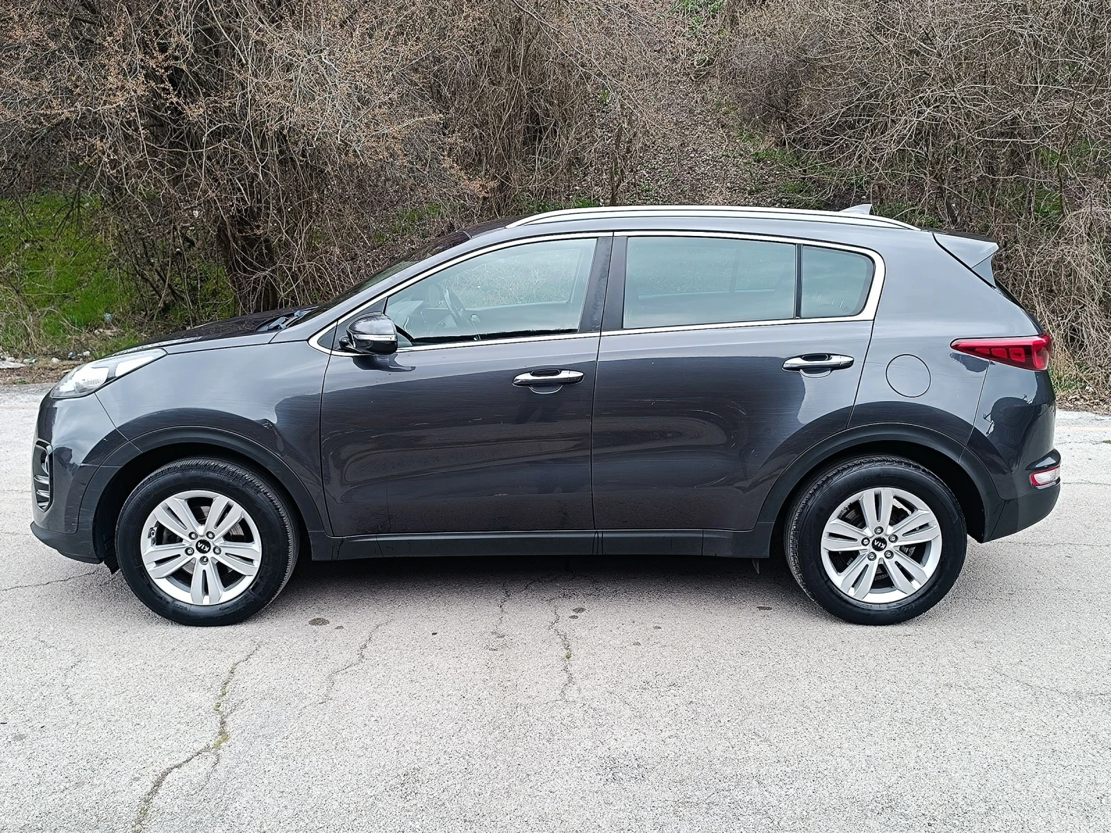 Kia Sportage 1.6 GDI, снимка 6 - Автомобили и джипове - 53960886