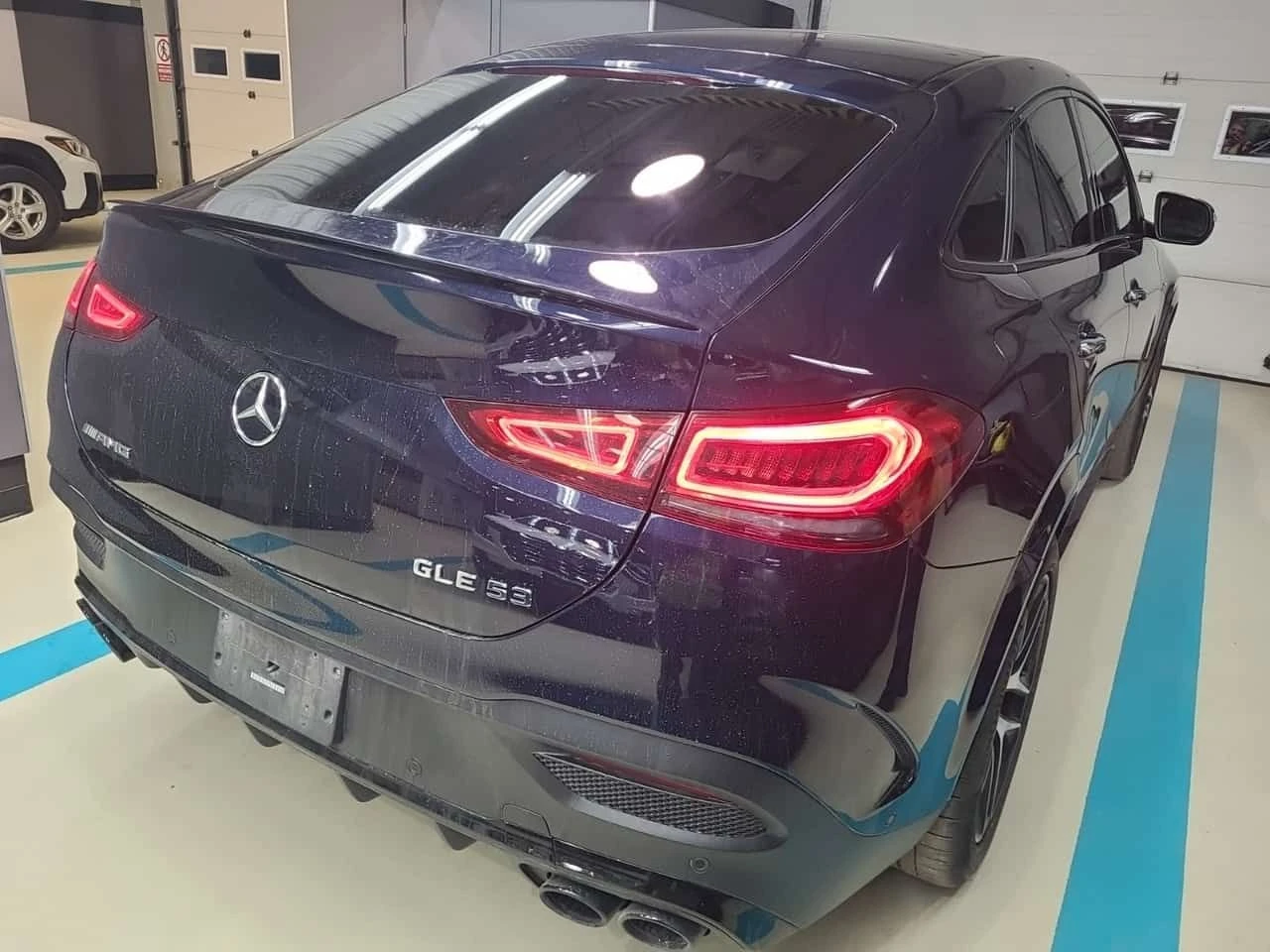 Mercedes-Benz GLE 53 4MATIC BURMESTER| 360| HUD| PANORAMA| AMBIENT| , снимка 3 - Автомобили и джипове - 53999893