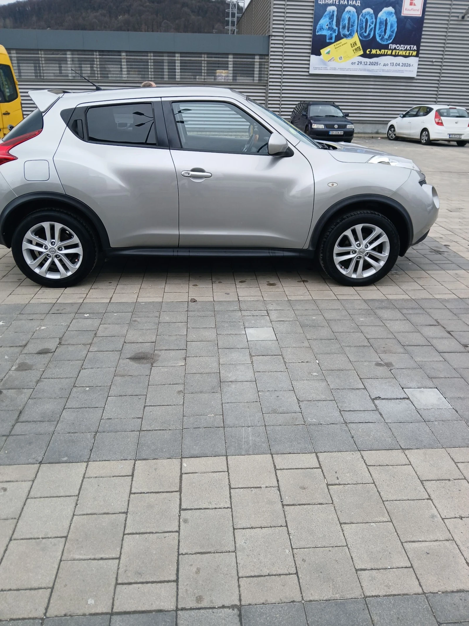 Nissan Juke 1.5 dci, снимка 4 - Автомобили и джипове - 54061412