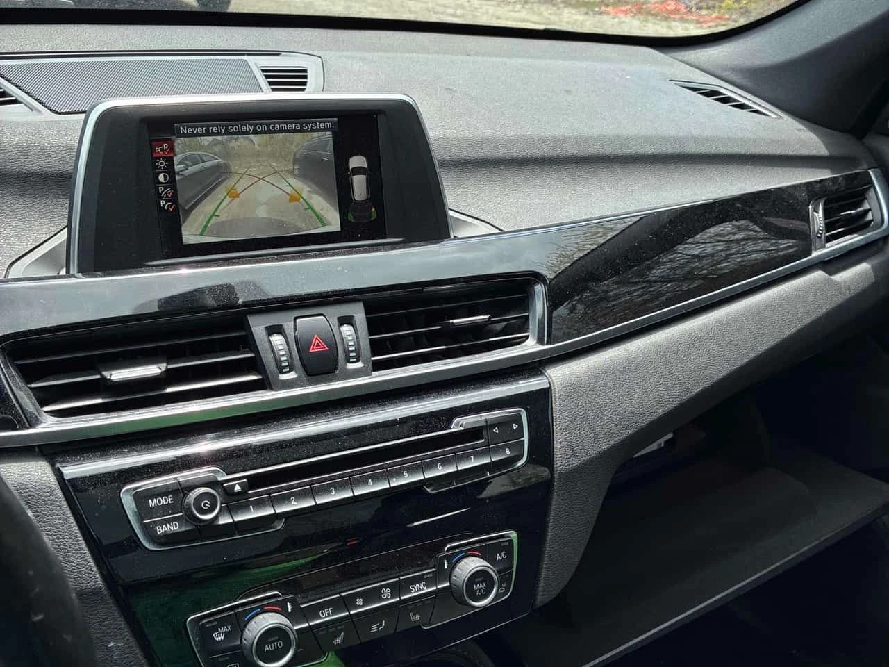 BMW X1 | xDrive28i | CARFAX | ПОДГРЕВ | HARMAN KARDON | , снимка 16 - Автомобили и джипове - 54484214