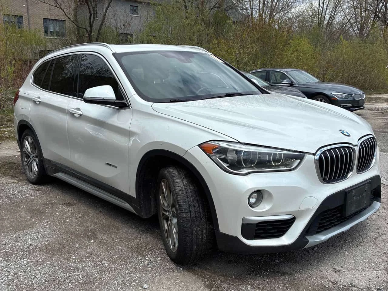 BMW X1 | xDrive28i | CARFAX | ПОДГРЕВ | HARMAN KARDON | , снимка 3 - Автомобили и джипове - 54484214