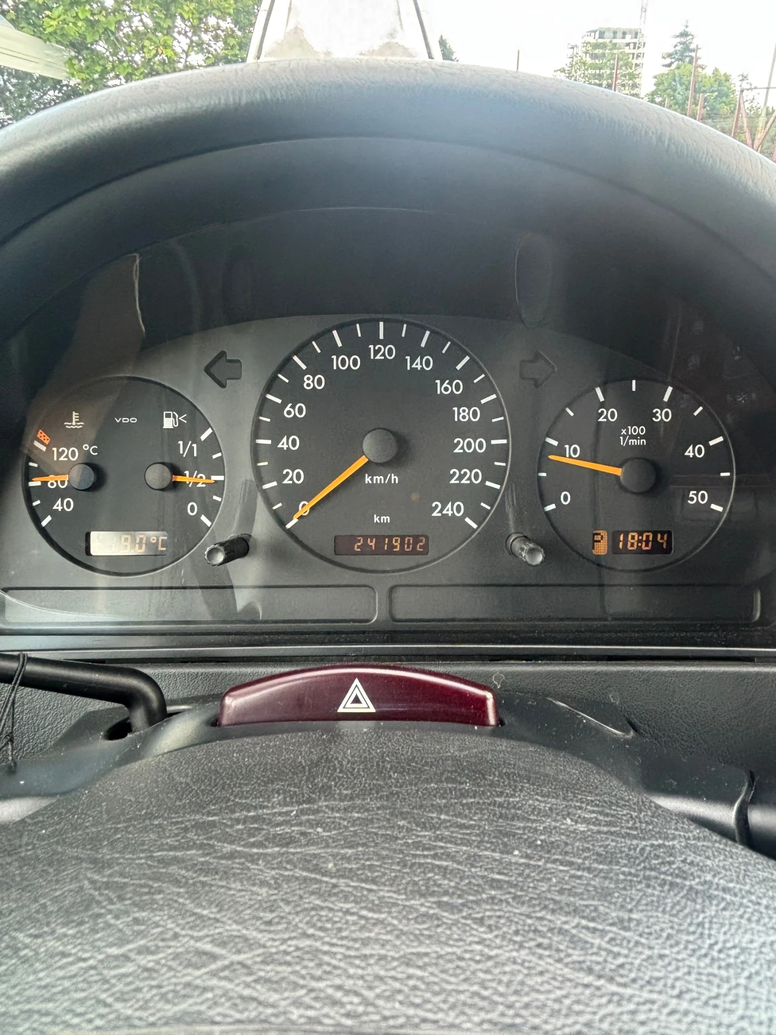 Mercedes-Benz ML 270 CDI, снимка 14 - Автомобили и джипове - 54877492
