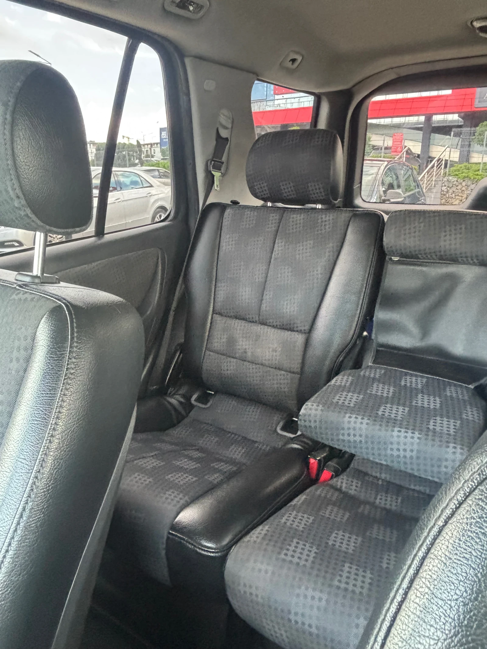 Mercedes-Benz ML 270 CDI, снимка 12 - Автомобили и джипове - 54877492