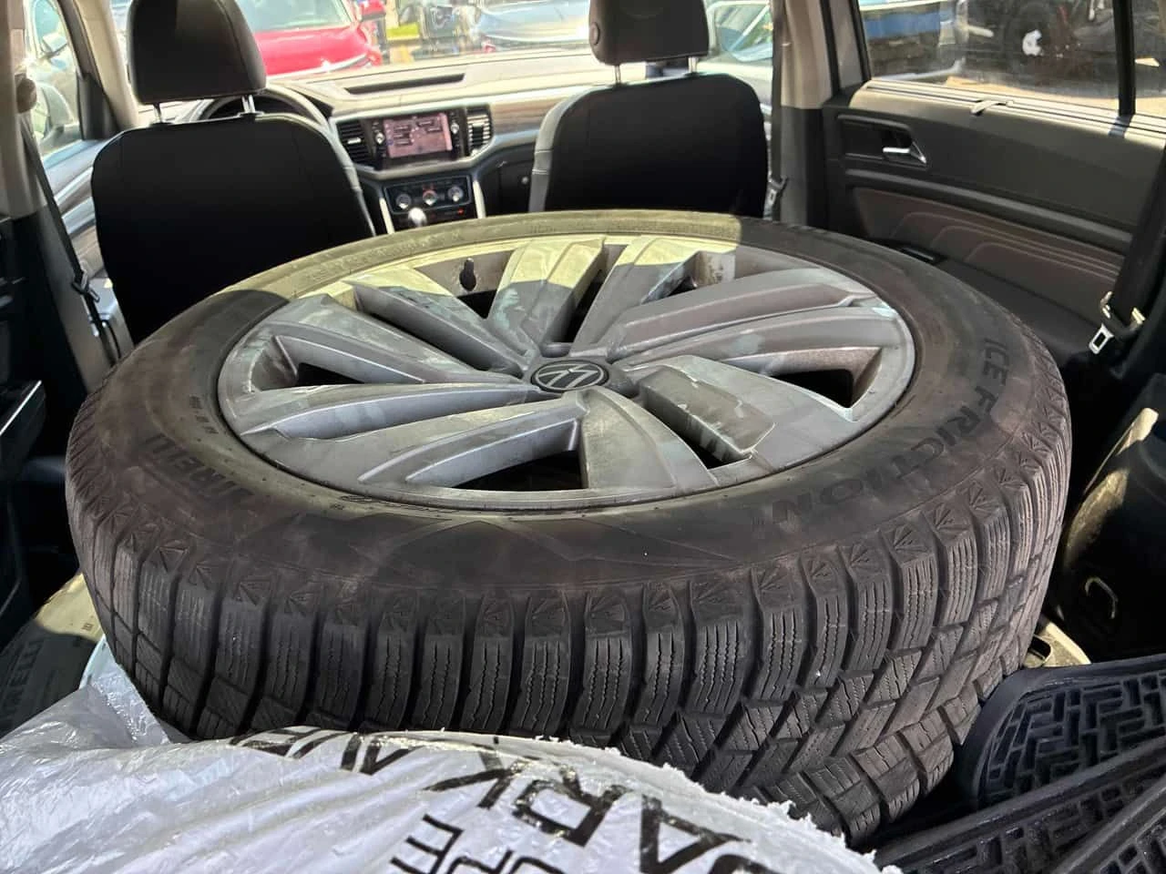 VW Atlas * Highline * АВТОКРЕДИТ БЕЗ ПЪРВОНАЧАЛНА ВНОСКА* , снимка 14 - Автомобили и джипове - 54907776