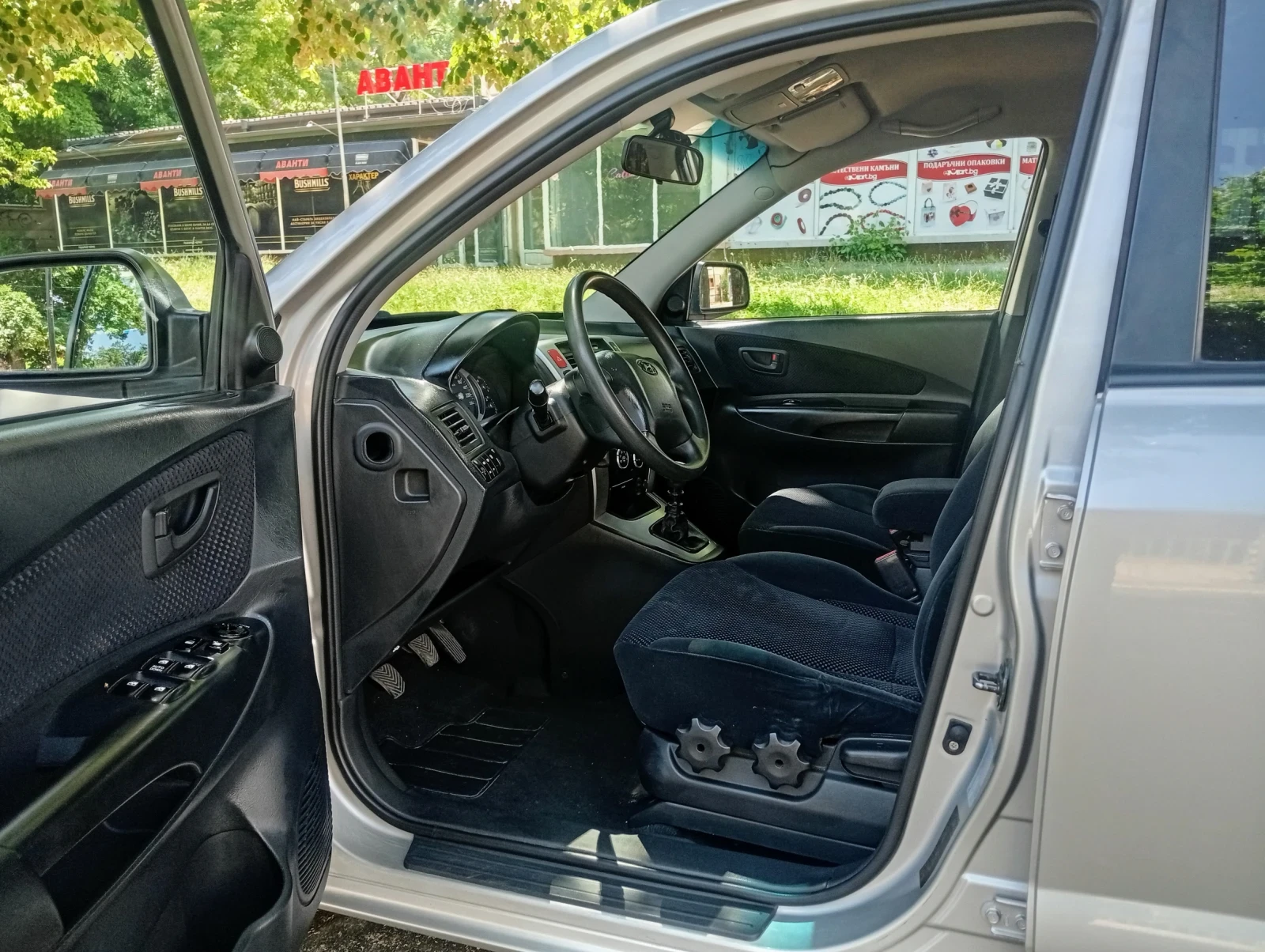 Hyundai Tucson 2.0 CRDI 143кс. 4х4 6.скорости 5 л./100км., снимка 8 - Автомобили и джипове - 55083664