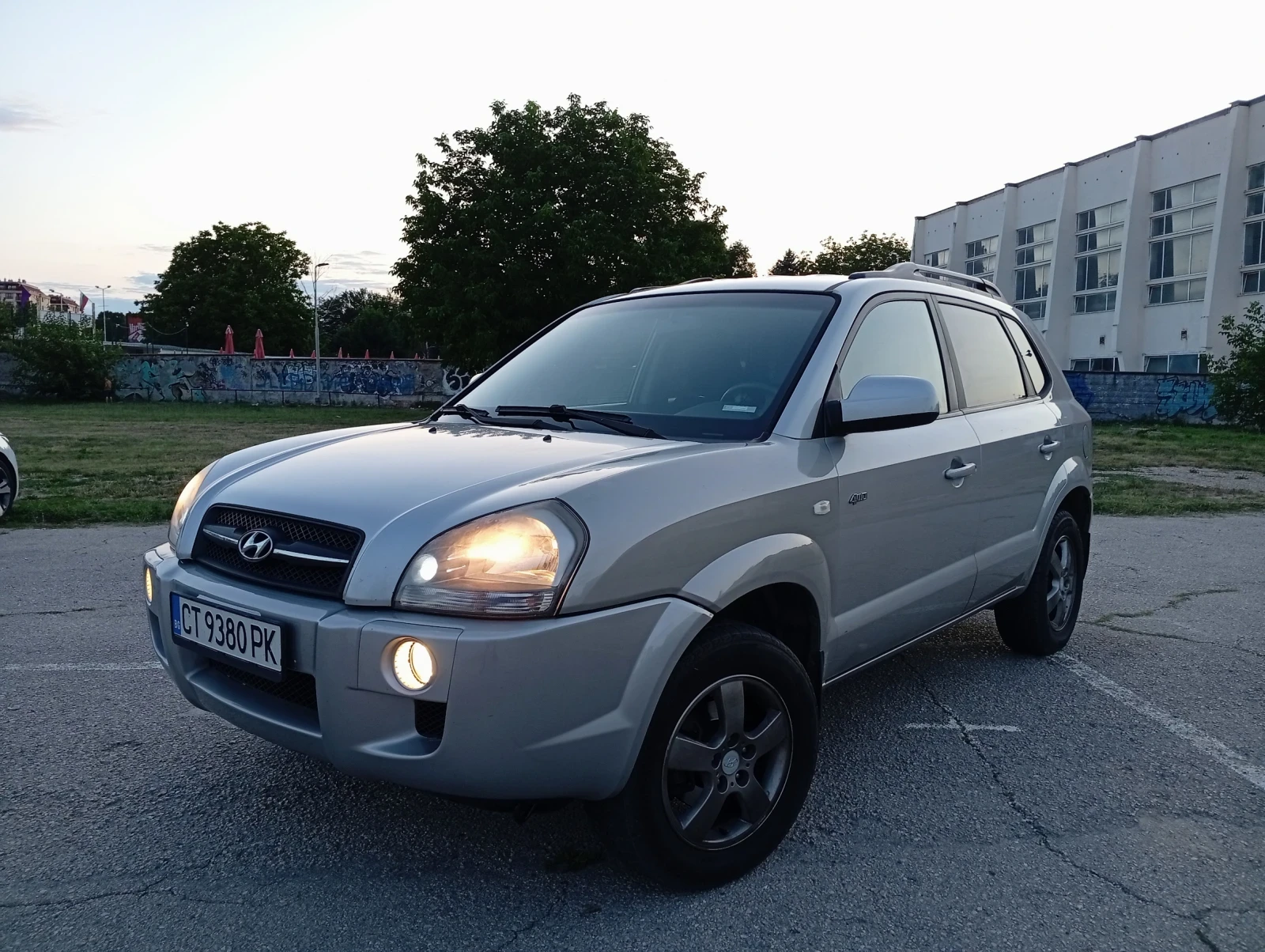 Hyundai Tucson 143кс_4х4_6.скорости_Верига_5 л./100км_Перфектен !