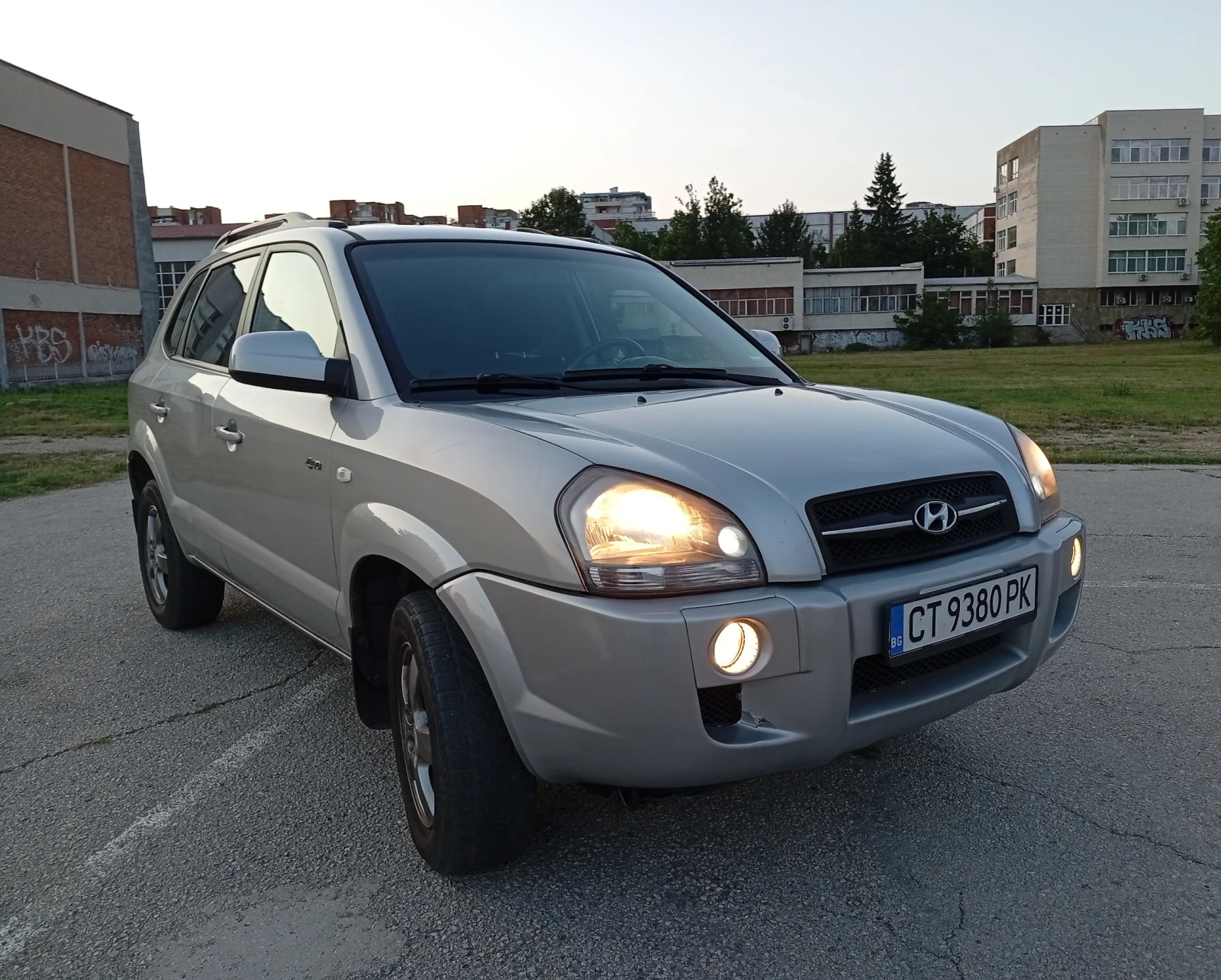 Hyundai Tucson 143кс_4х4_6.скорости_Верига_5 л./100км_Перфектен !