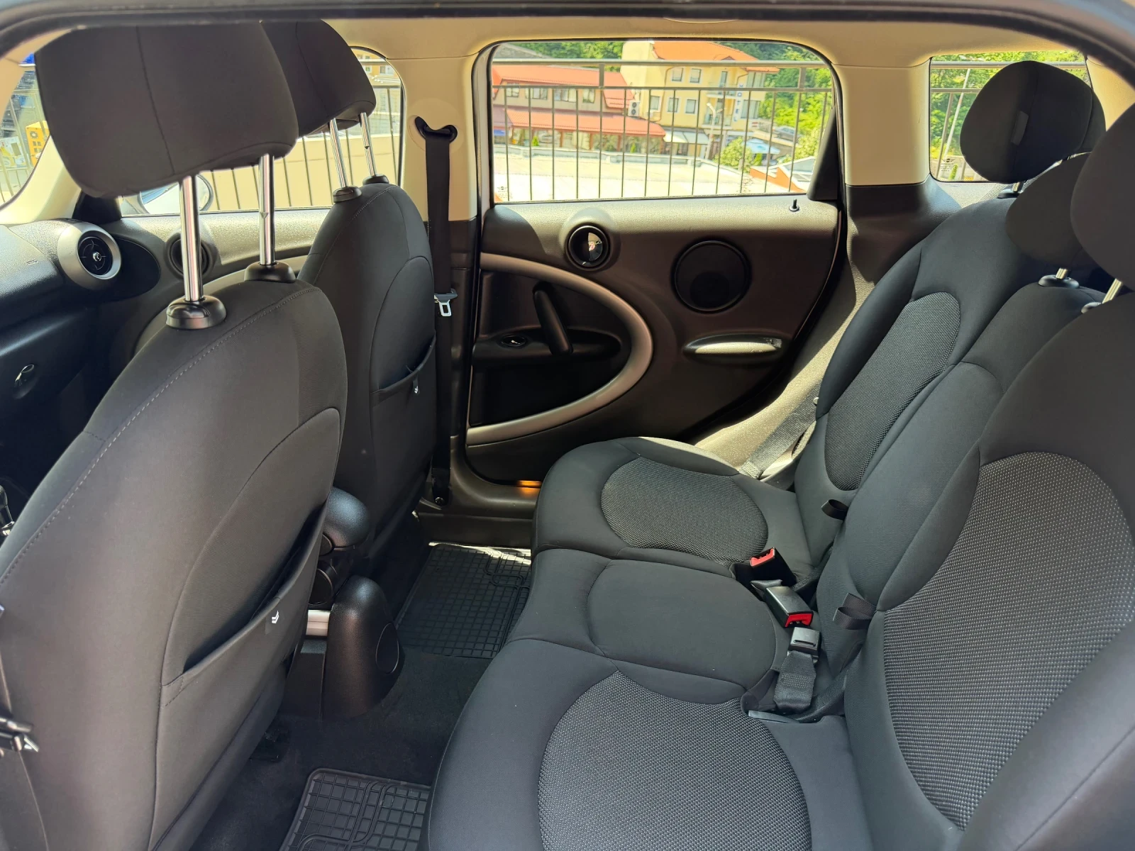 Mini Countryman, снимка 11 - Автомобили и джипове - 55385666