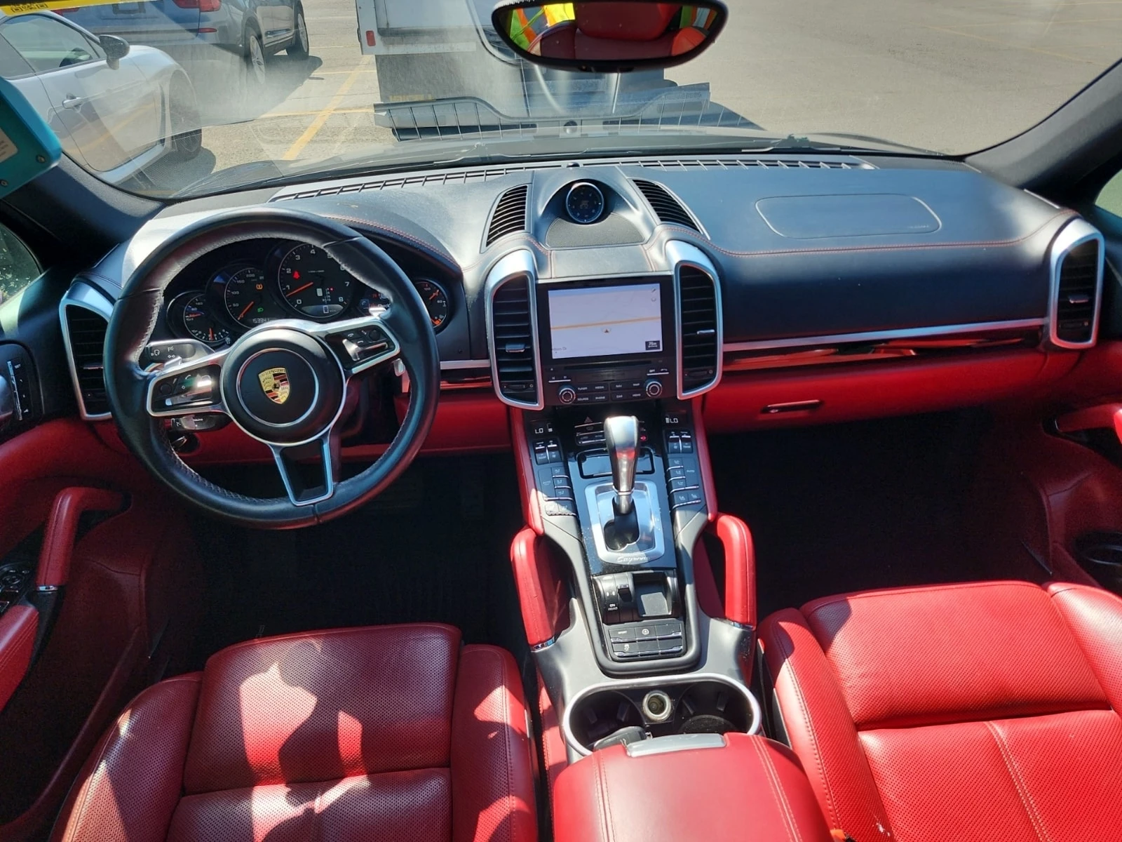 Porsche Cayenne 3.6L  AWD / RED INT / MEMORY / ОБДУХВАНЕ , снимка 9 - Автомобили и джипове - 55999596