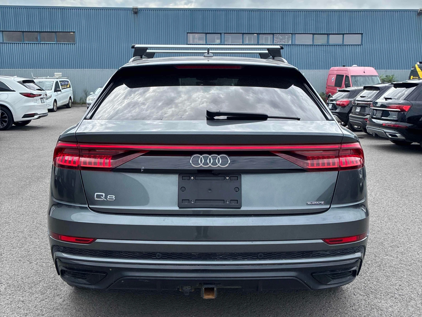 Audi Q8 / ОТ ПРЕДСТАВИТЕЛСТВО / ОБДУХВАНЕ / ПАНОРАМА, снимка 4 - Автомобили и джипове - 56126171