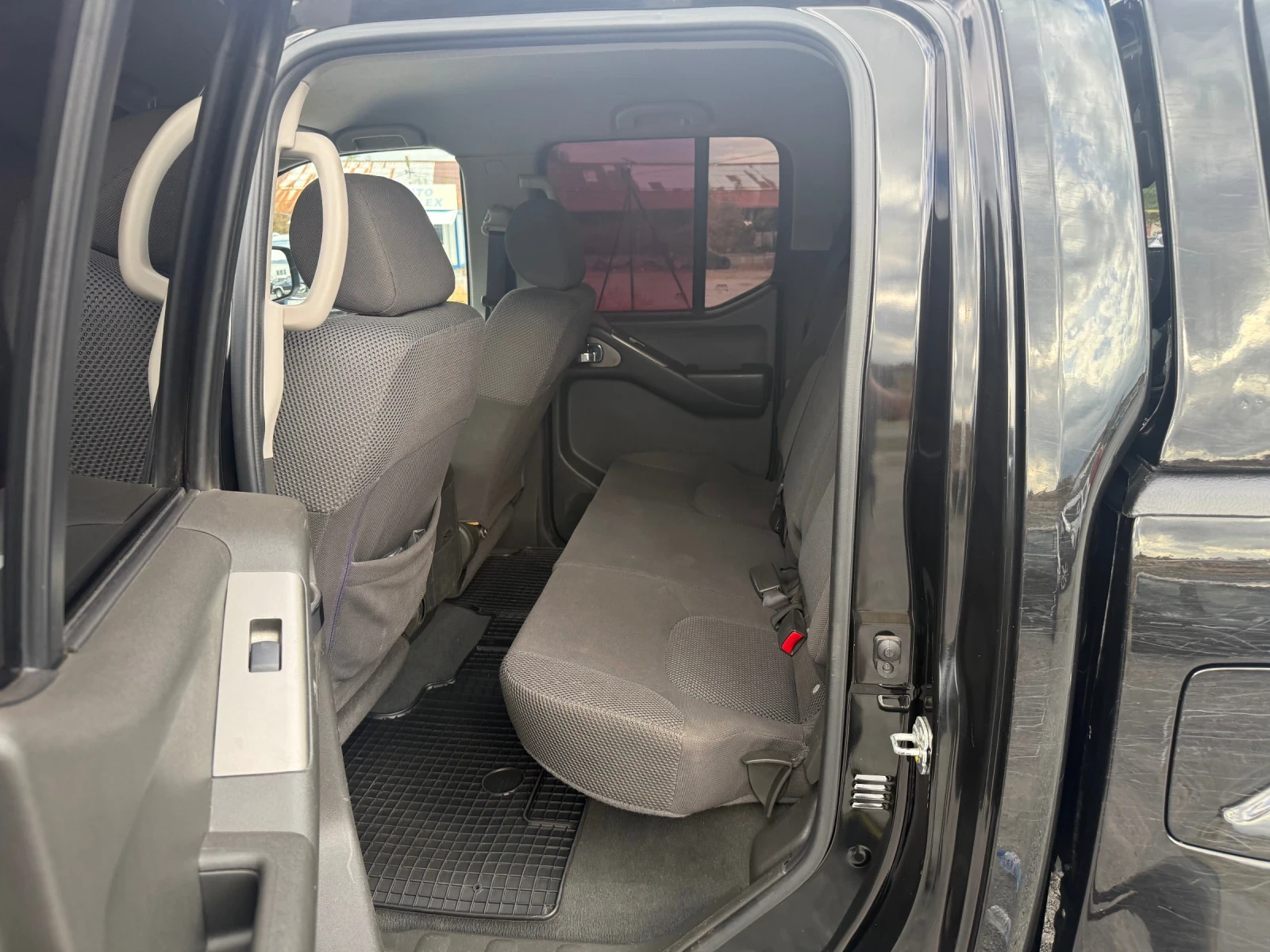 Nissan Navara 3.0d �������� | Mobile.bg � ����������� 10