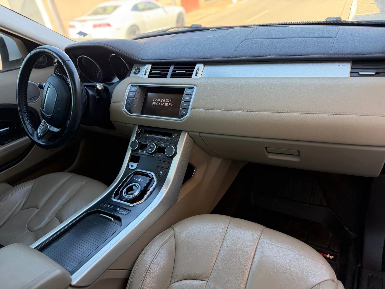 Land Rover Range Rover Evoque, снимка 13 - Автомобили и джипове - 56438215