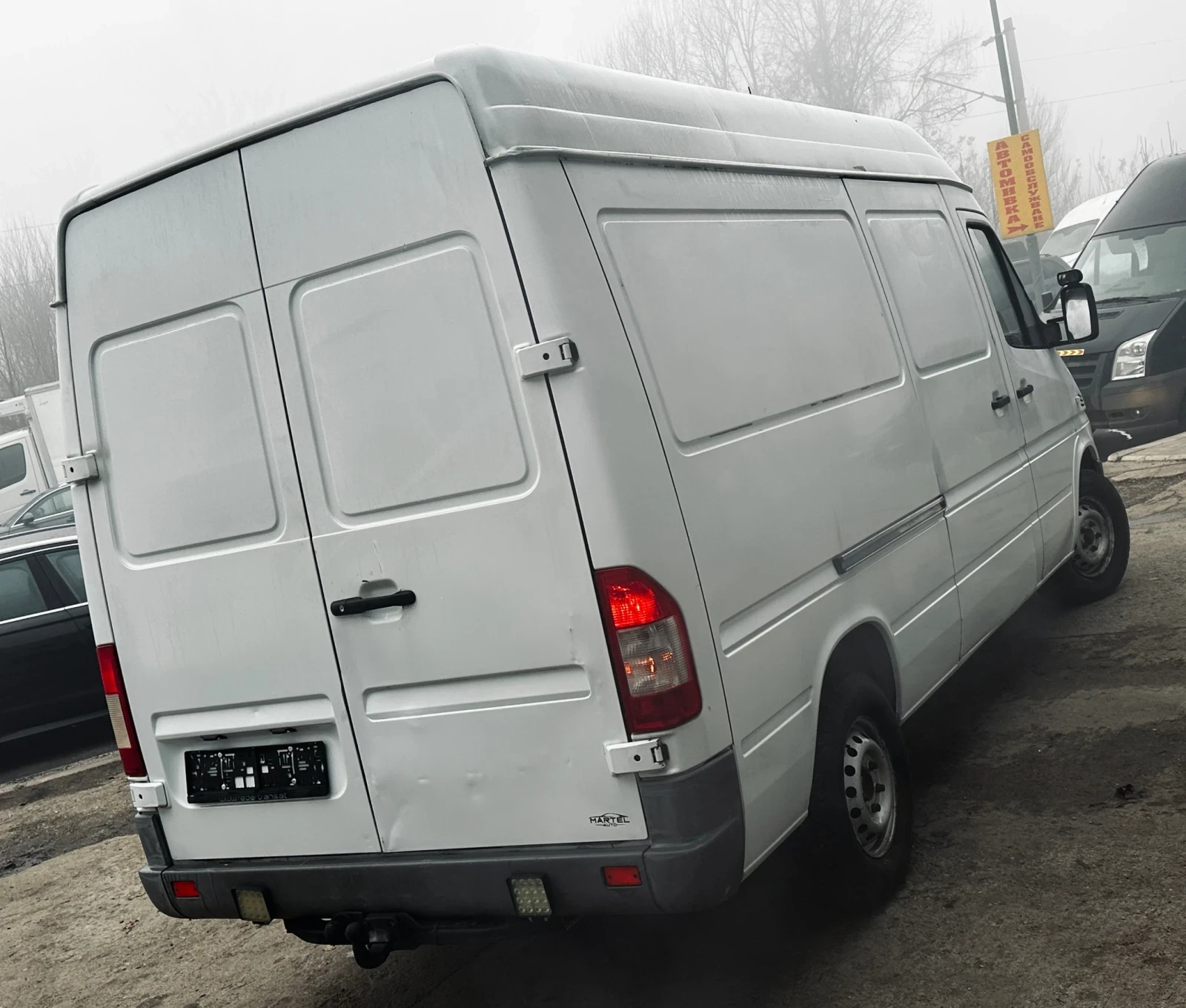 Mercedes-Benz Sprinter 313 2.2CDI КЛИМА, снимка 4 - Бусове и автобуси - 53714682