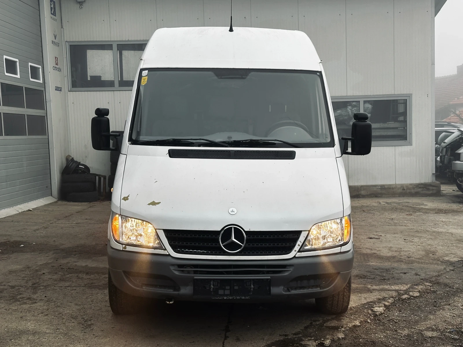 Mercedes-Benz Sprinter 313 2.2CDI КЛИМА, снимка 2 - Бусове и автобуси - 53714682