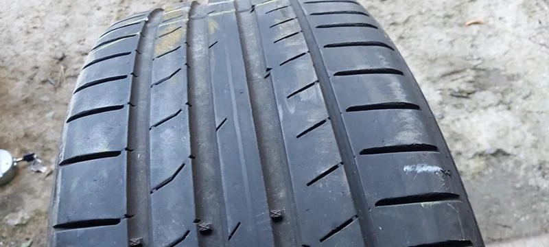 Гуми Летни 235/35R19, снимка 2 - Гуми и джанти - 35147982