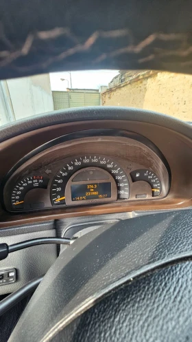 Mercedes-Benz C 180, снимка 4