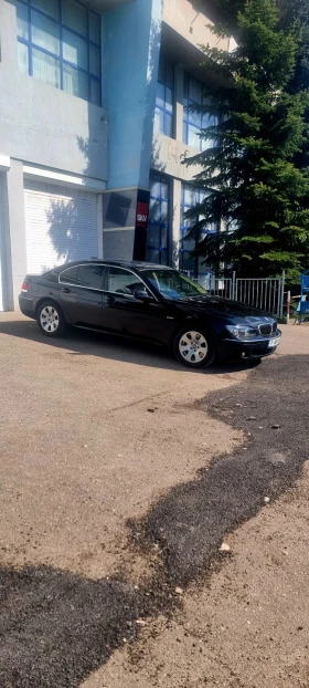     BMW 730