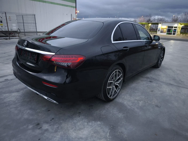 Mercedes-Benz E 220 AMG, снимка 4 - Автомобили и джипове - 48513283