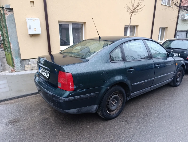 VW Passat, снимка 3 - Автомобили и джипове - 49147583