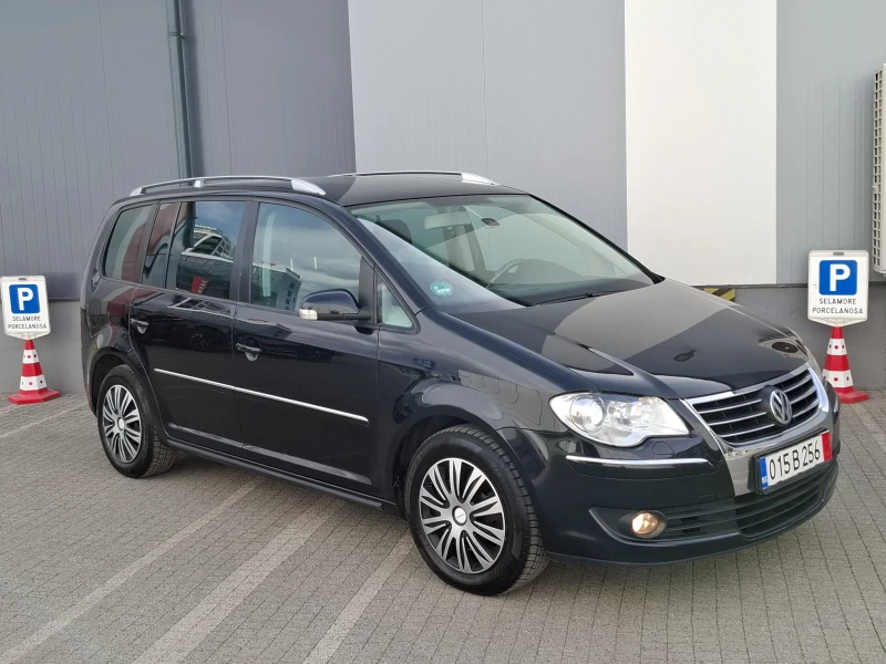 VW Touran 1.9TDI* (105кс)* FACELIFT* XENON* 6-СКОРОСТИ* , снимка 10 - Автомобили и джипове - 49453861