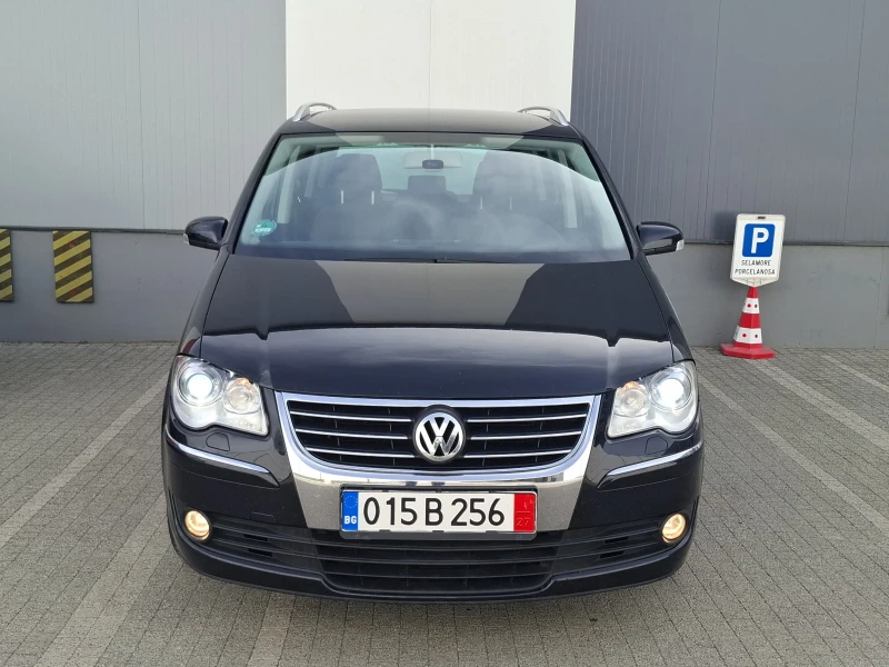 VW Touran 1.9TDI* (105кс)* FACELIFT* XENON* 6-СКОРОСТИ* , снимка 13 - Автомобили и джипове - 49453861