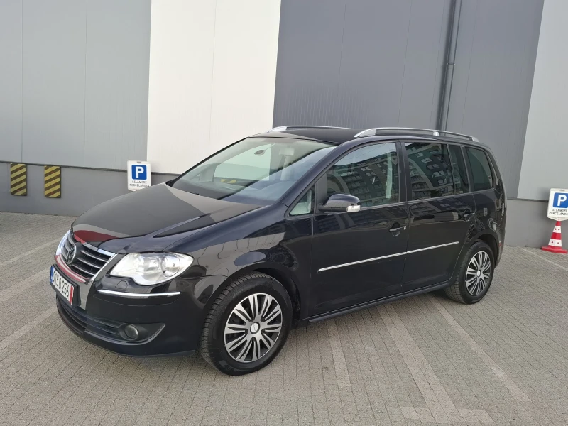 VW Touran 1.9TDI* (105кс)* FACELIFT* XENON* 6-СКОРОСТИ* , снимка 4 - Автомобили и джипове - 49453861