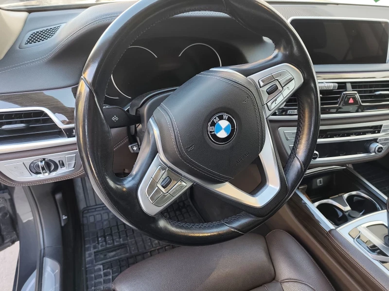 BMW 740, снимка 4 - Автомобили и джипове - 52710995