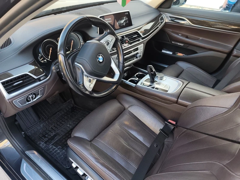 BMW 740, снимка 12 - Автомобили и джипове - 52710995