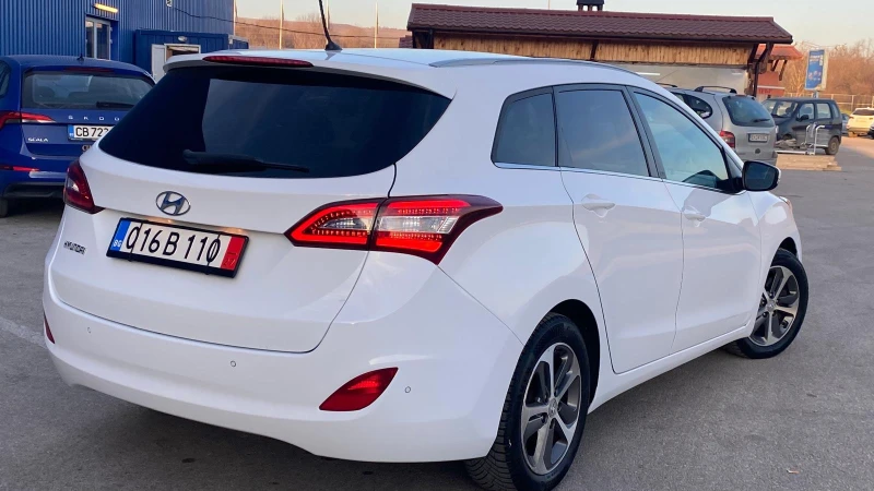 Hyundai I30 1.6 CRDI , снимка 4 - Автомобили и джипове - 52863040