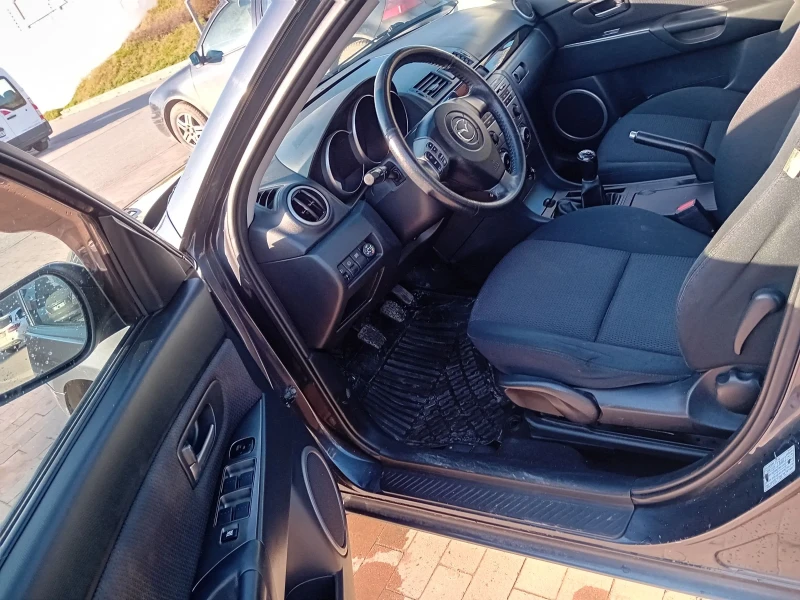 Mazda 3 1.6i Газ.инж Климатроник , снимка 8 - Автомобили и джипове - 53297135