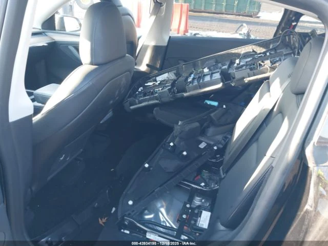 Tesla Model Y LONG RANGE DUAL MOTOR ALL‑WHEEL DRIVE, снимка 11 - Автомобили и джипове - 53507448