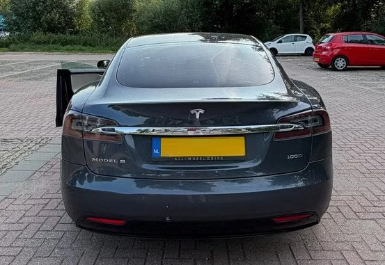 Tesla Model S С100Д с Гаранция!, снимка 9 - Автомобили и джипове - 55648945
