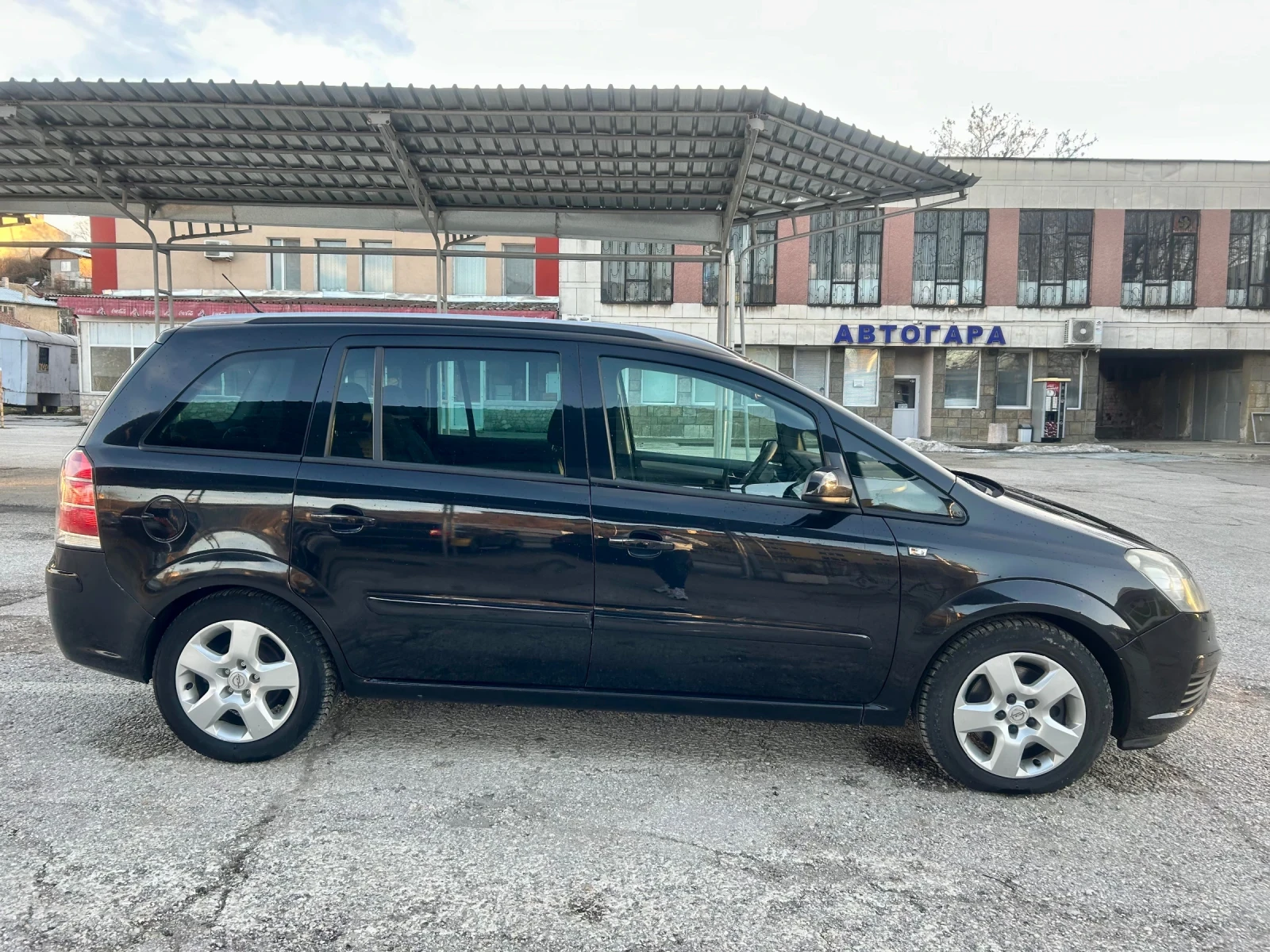 Opel Zafira 1.9jtd-150kc-7местен - изображение 5