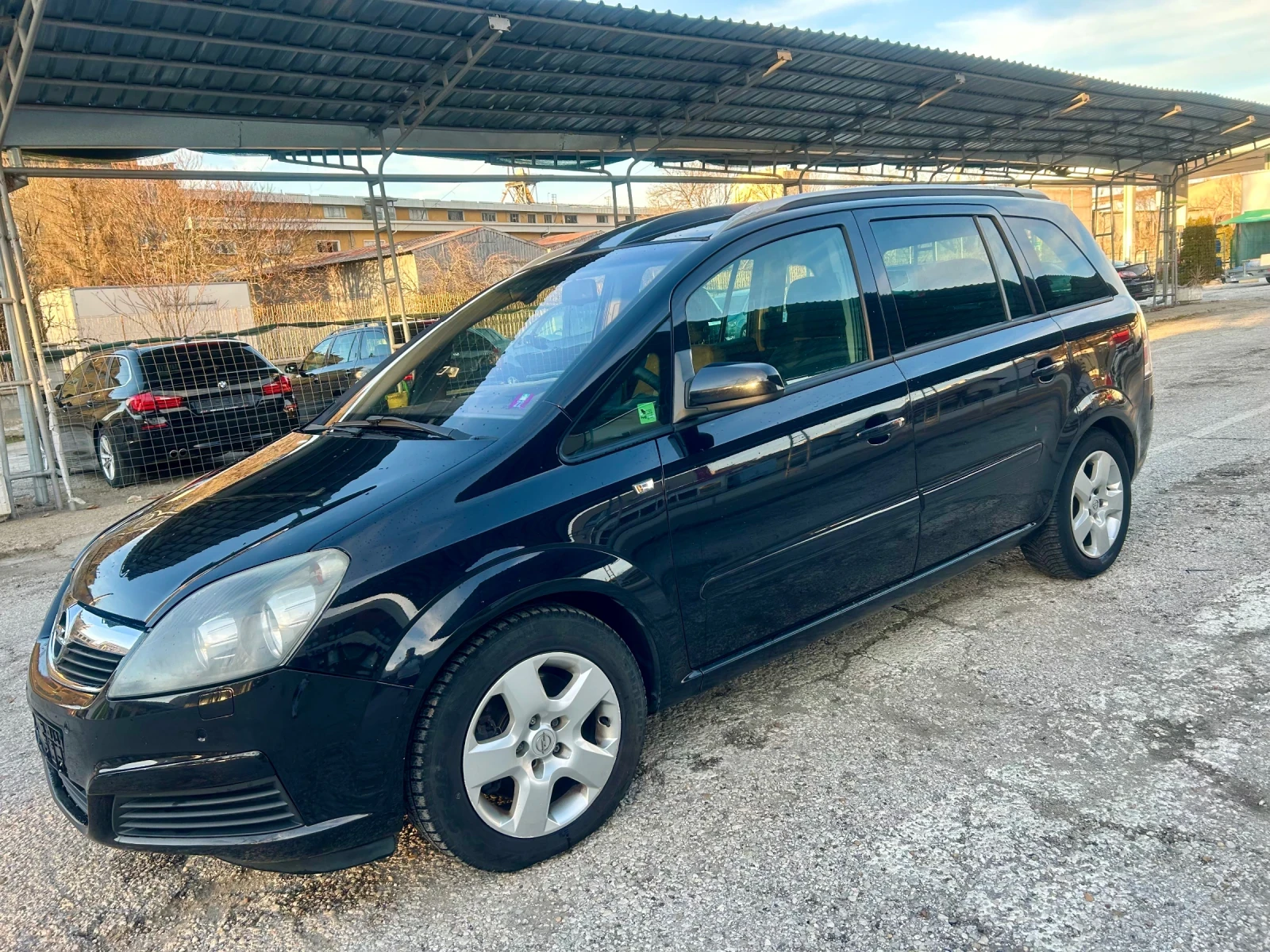 Opel Zafira 1.9jtd-150kc-7местен - изображение 9