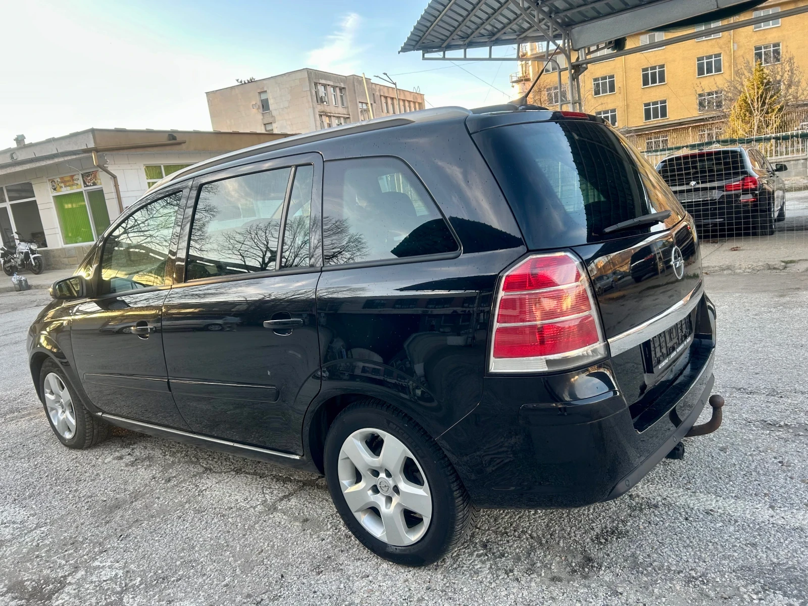 Opel Zafira 1.9jtd-150kc-7местен - изображение 7