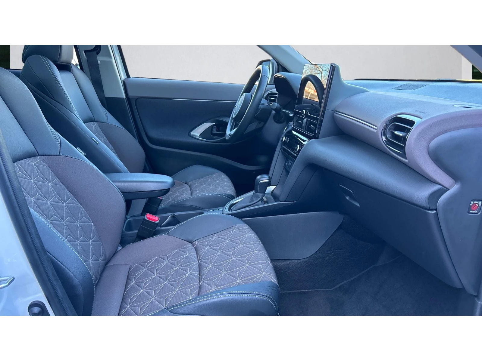 Toyota Yaris Cross Месечна вноска от 540 лв. - изображение 6