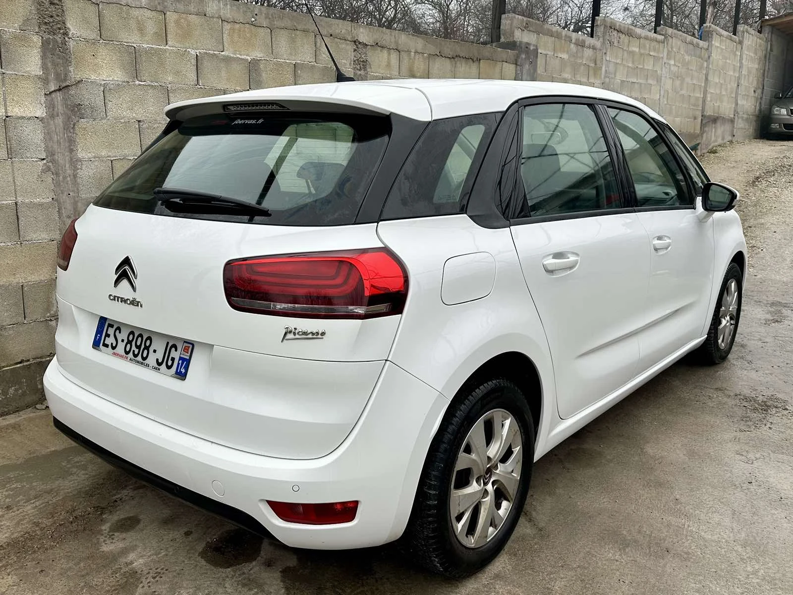 Citroen C4 Picasso 1.6 Blue-HDi 120кс - изображение 5