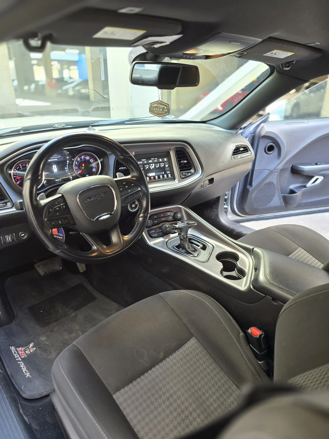 Dodge Challenger 5.7, снимка 10 - Автомобили и джипове - 53767840