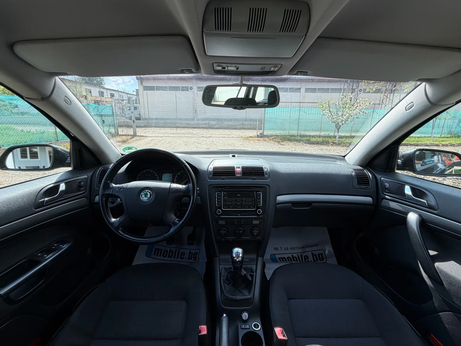 Skoda Octavia 1.6MPi GAZ, снимка 12 - Автомобили и джипове - 53902005