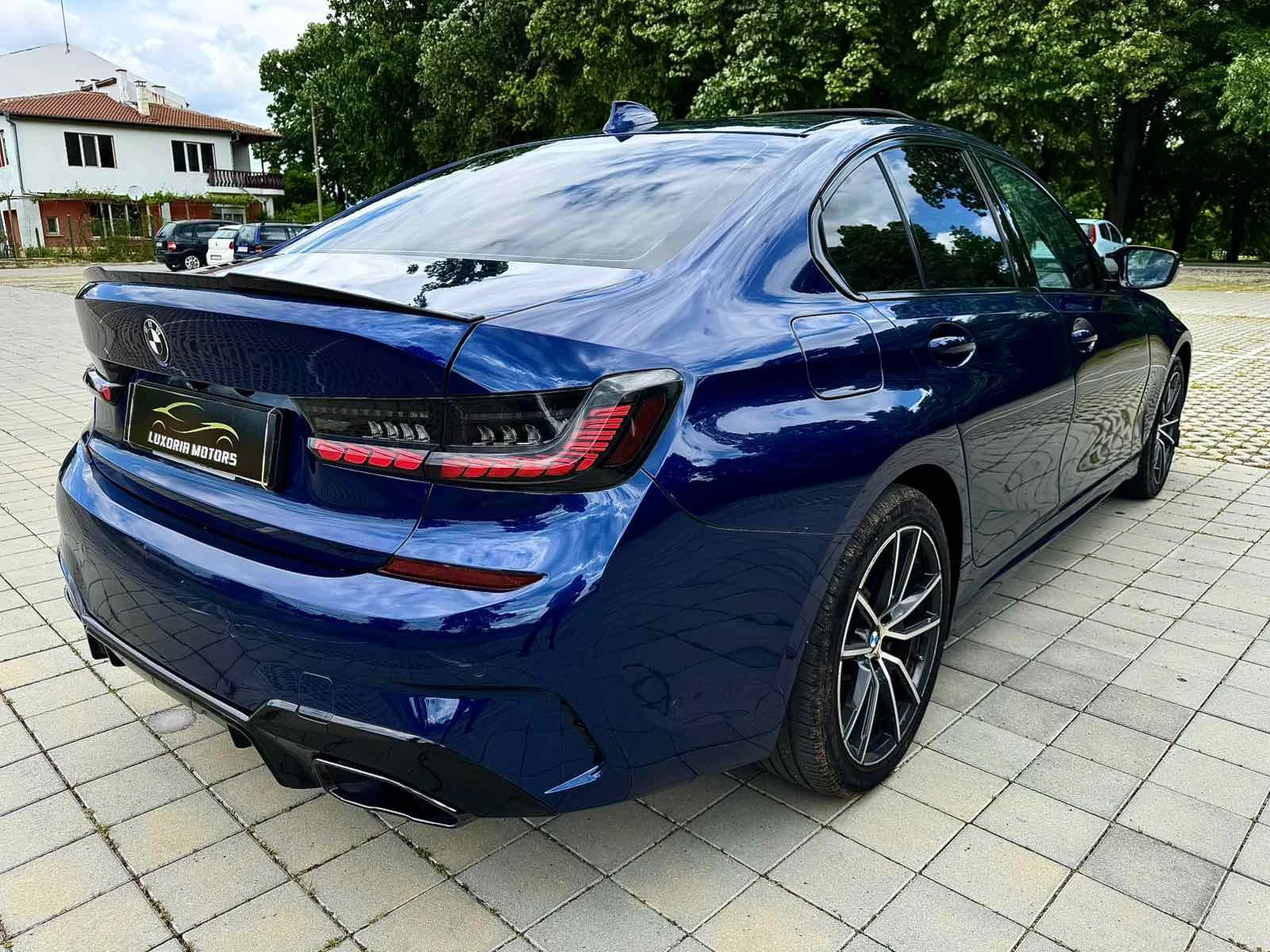 BMW 330 !!СЕРВИЗНА ИСТОРИЯ!!, снимка 4 - Автомобили и джипове - 54622694
