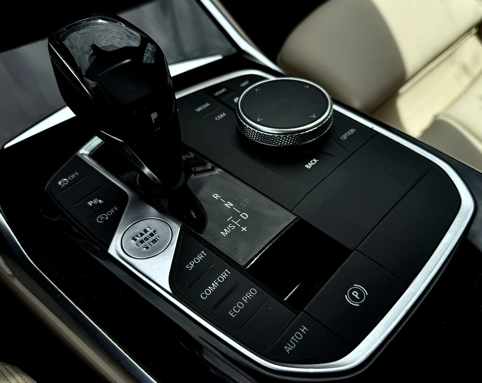 BMW 330 !!СЕРВИЗНА ИСТОРИЯ!!, снимка 10 - Автомобили и джипове - 54622694