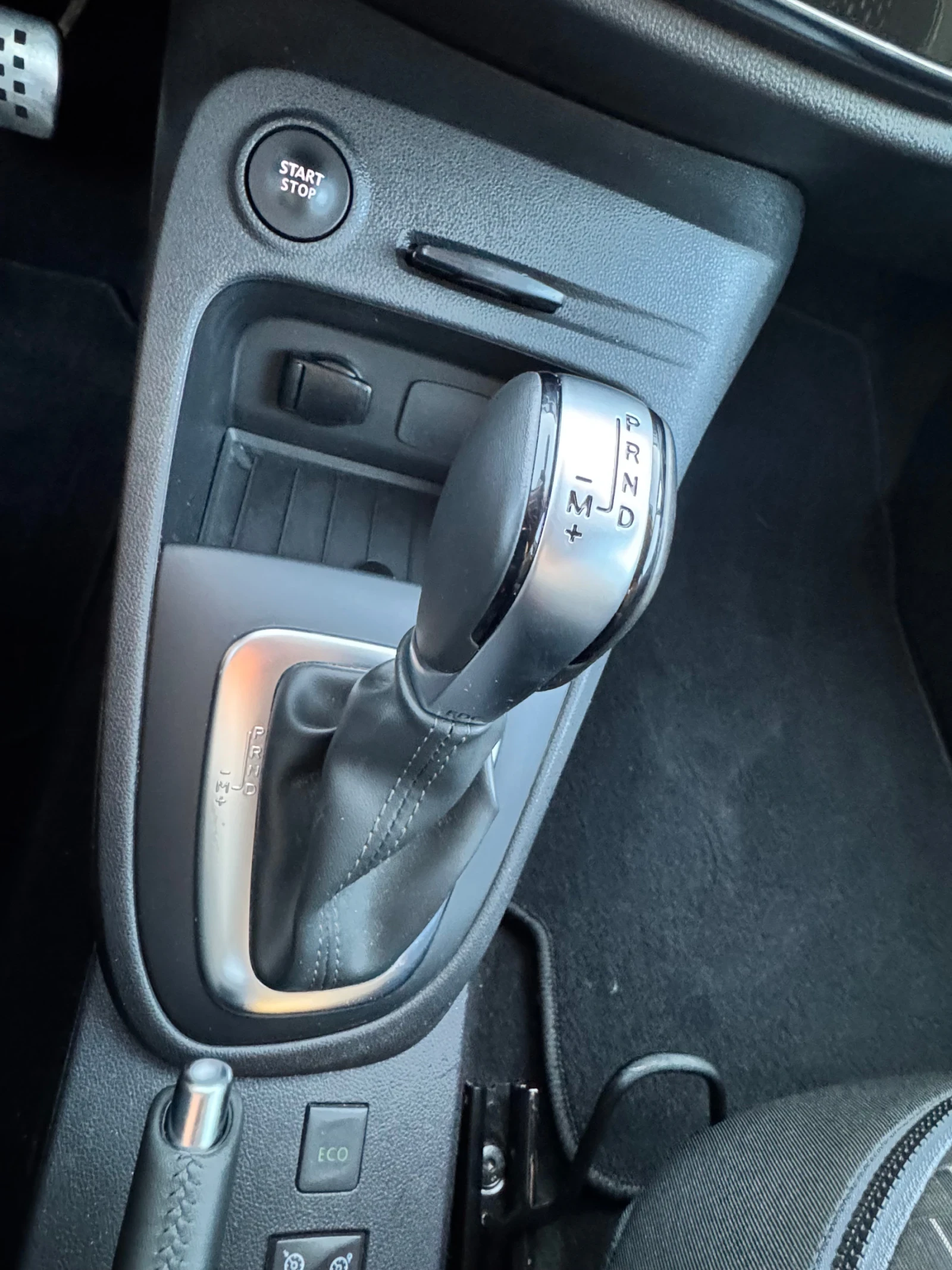 Renault Captur 1.3T-Ce АВТОМАТ EURO 6, снимка 9 - Автомобили и джипове - 54783685