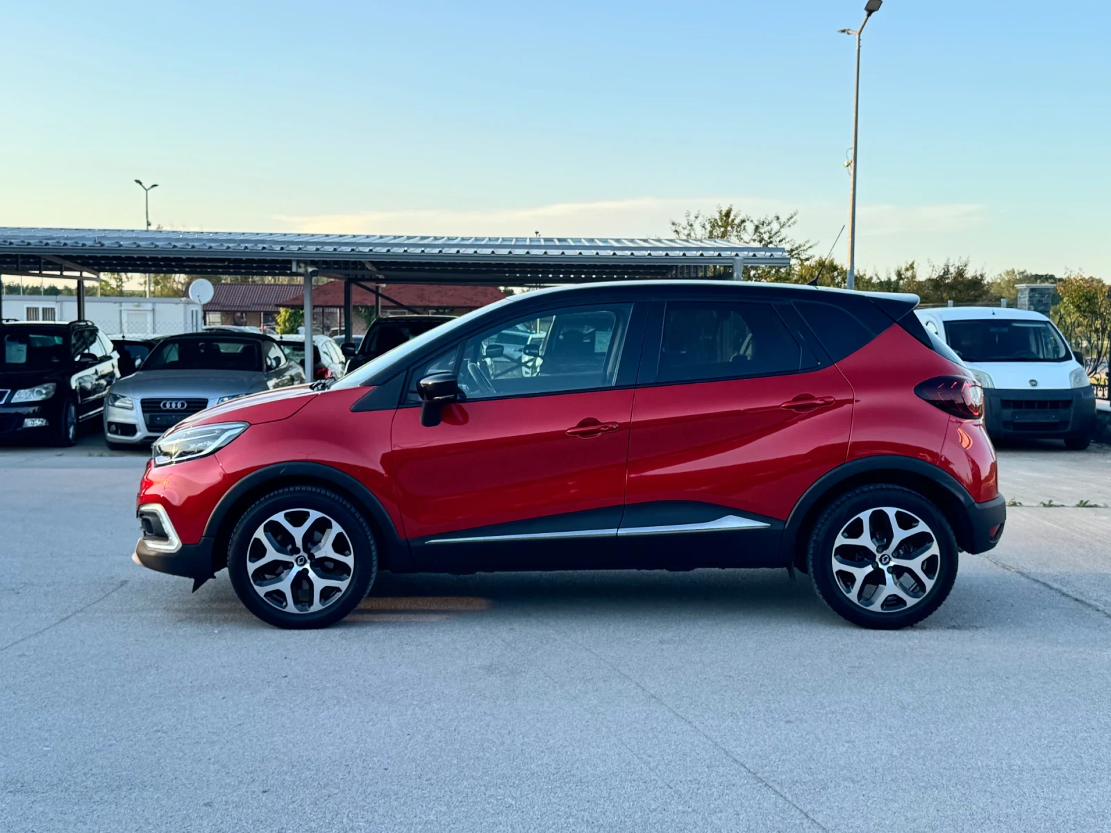 Renault Captur 1.3T-Ce АВТОМАТ EURO 6, снимка 2 - Автомобили и джипове - 54783685
