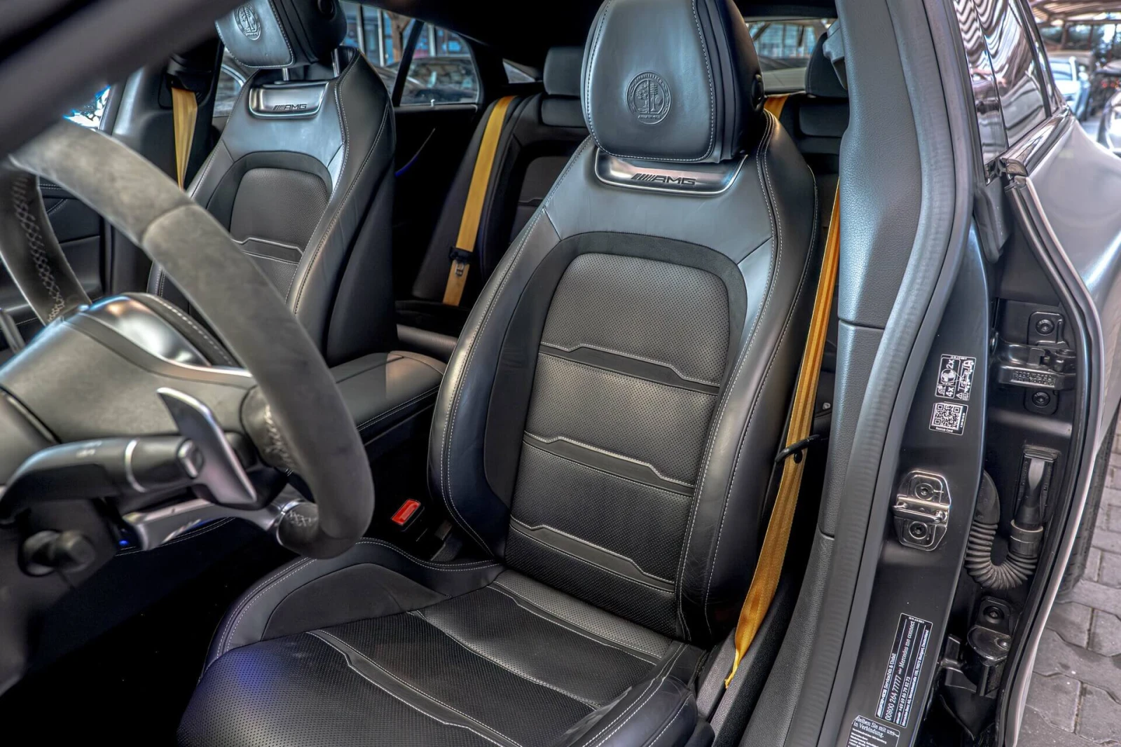 Mercedes-Benz AMG GT 63S/4Matic/Burmester/Камера/AMG Ride Control+ /Amb, снимка 9 - Автомобили и джипове - 55021374