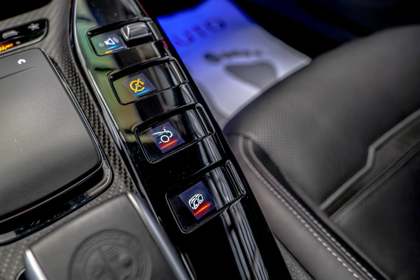 Mercedes-Benz AMG GT 63S/4Matic/Burmester/Камера/AMG Ride Control+ /Amb, снимка 14 - Автомобили и джипове - 55021374