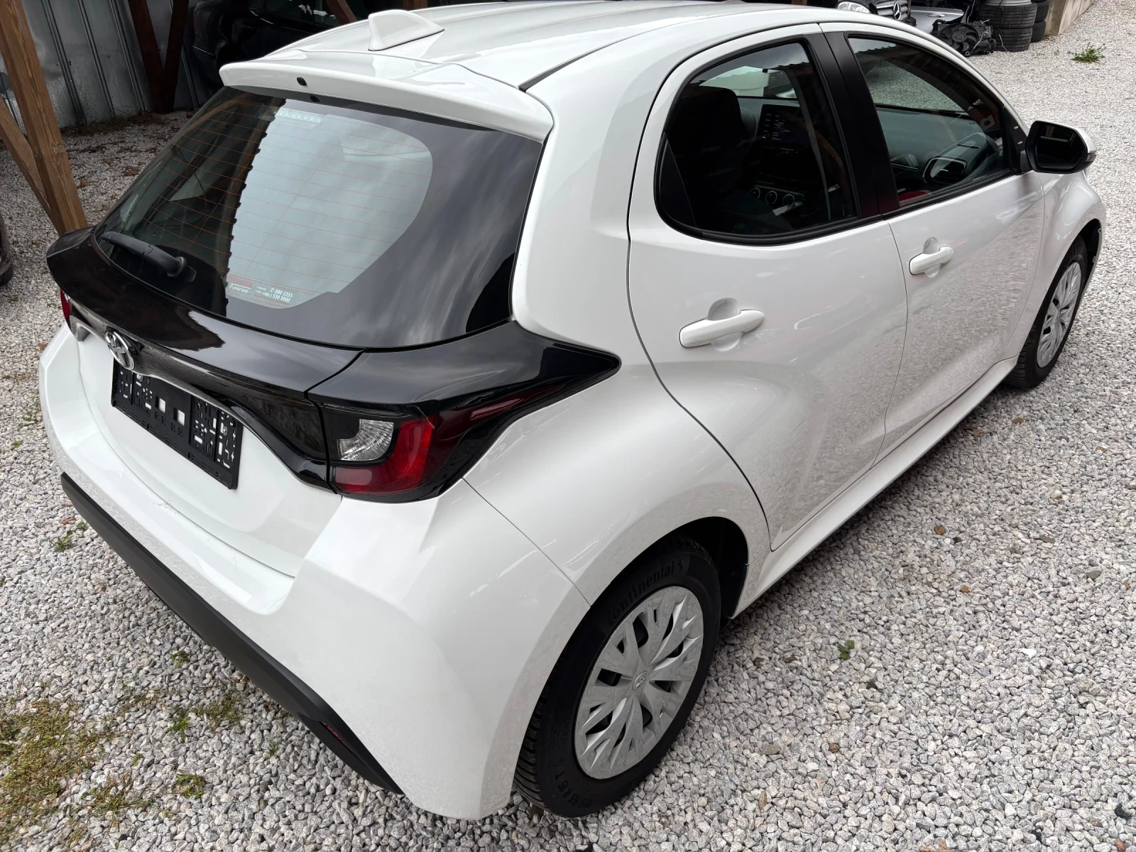 Toyota Yaris 1.5 VVT-i, снимка 4 - Автомобили и джипове - 55166484