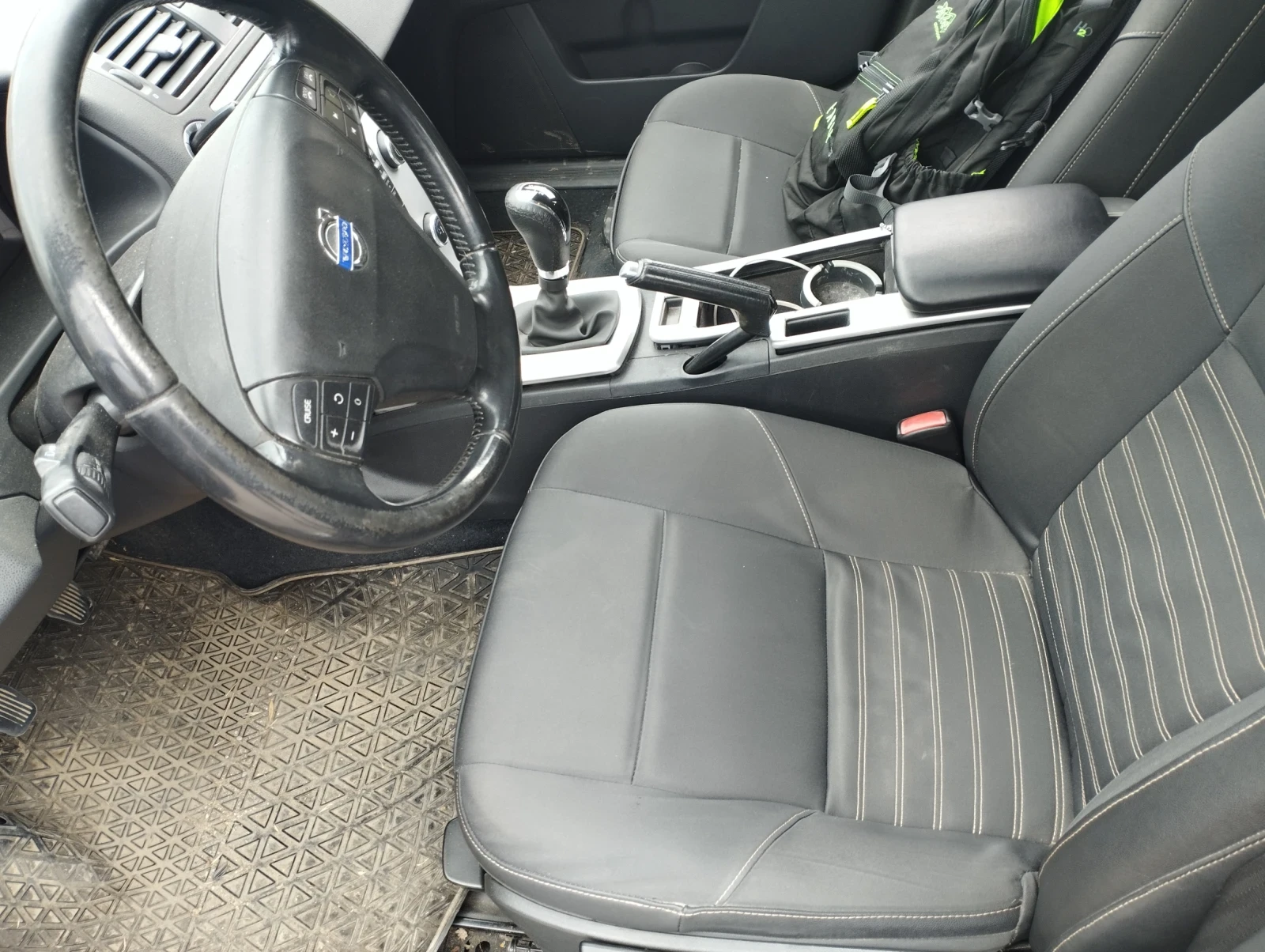 Volvo V50, снимка 13 - Автомобили и джипове - 55709347