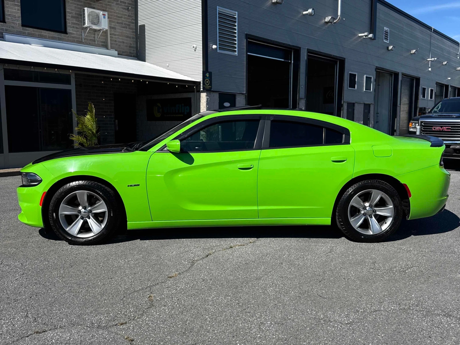 Dodge Charger 4dr Sdn R/T RWD * CARFAX * АВТОКРЕДИТ * , снимка 2 - Автомобили и джипове - 56018758