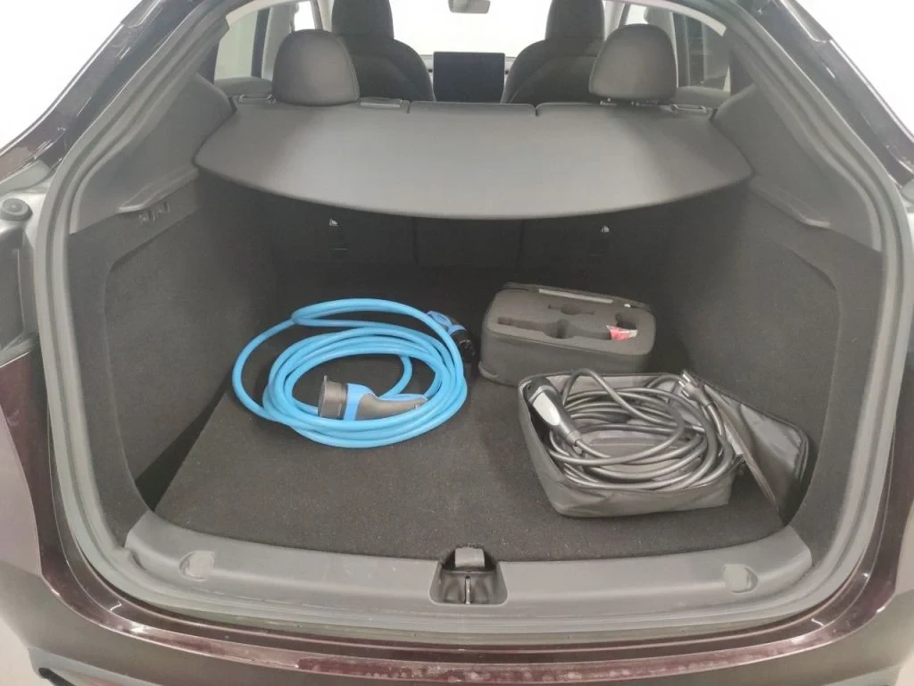 Tesla Model Y Long-Range Dual Motor AWD LED LEATHER NAVI , снимка 15 - Автомобили и джипове - 56115166