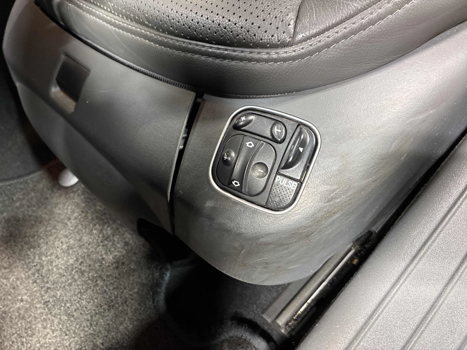 Mercedes-Benz SL 5.4L AMG / АВТОКРЕДИТ, снимка 11 - Автомобили и джипове - 56227983